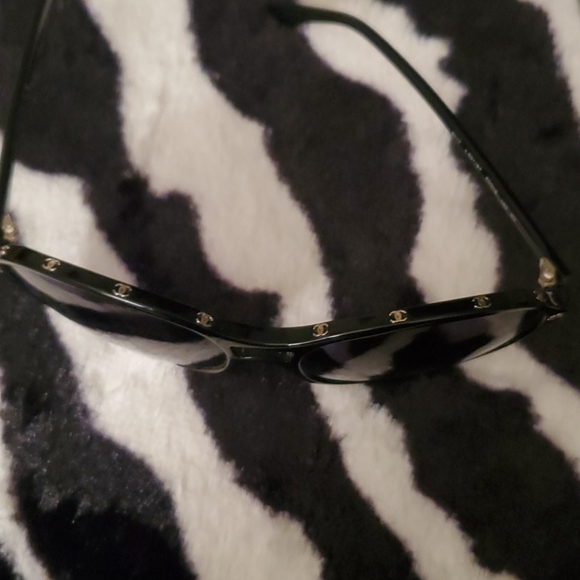 Sunglasses - Picture 7 of 7